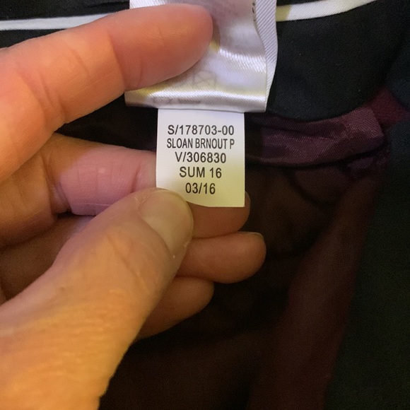 Burgundy, ankle-length dress pants - Picture 4 of 6